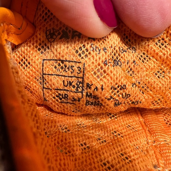 ARIAT SIZE 3 - Picture 4 of 16